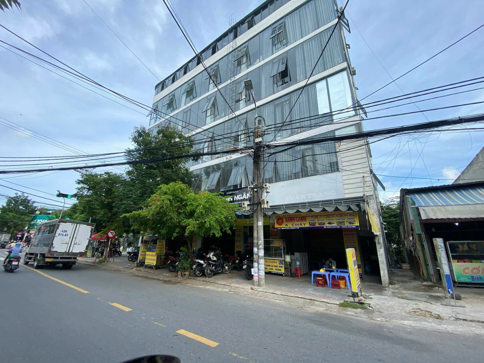 Tòa nhà văn phòng 6 tầng tại Nguyễn Đình Tứ, diện tích 310m2, phù hợp thuê dài hạn - Ảnh 1