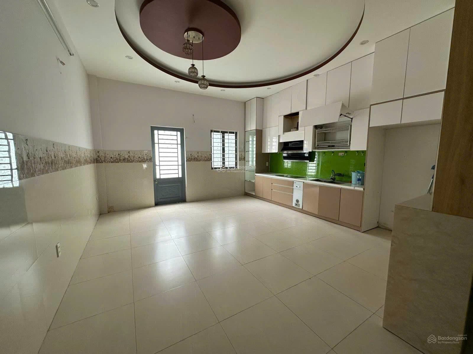 Nhà mặt tiền 3 tầng tại Khúc Hạo, diện tích 100m2, phù hợp kinh doanh và văn phòng - Ảnh 3