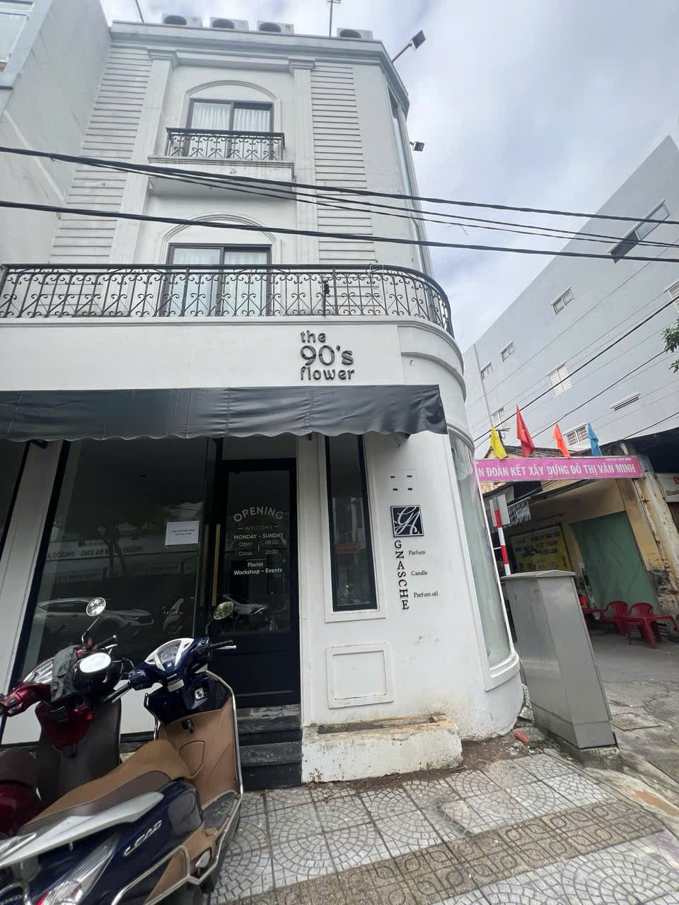 Mặt bằng kinh doanh mặt tiền Hoàng Văn Thụ, diện tích 71,5m², sạch sẽ, phù hợp kinh doanh - Ảnh 1