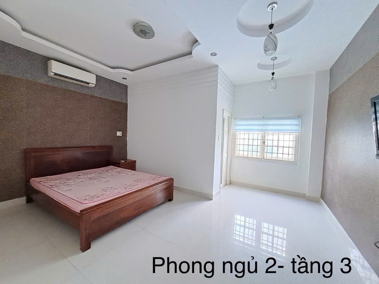 Nhà nguyên căn 3 tầng có sân rộng phù hợp kinh doanh sạch sẽ - Ảnh 8