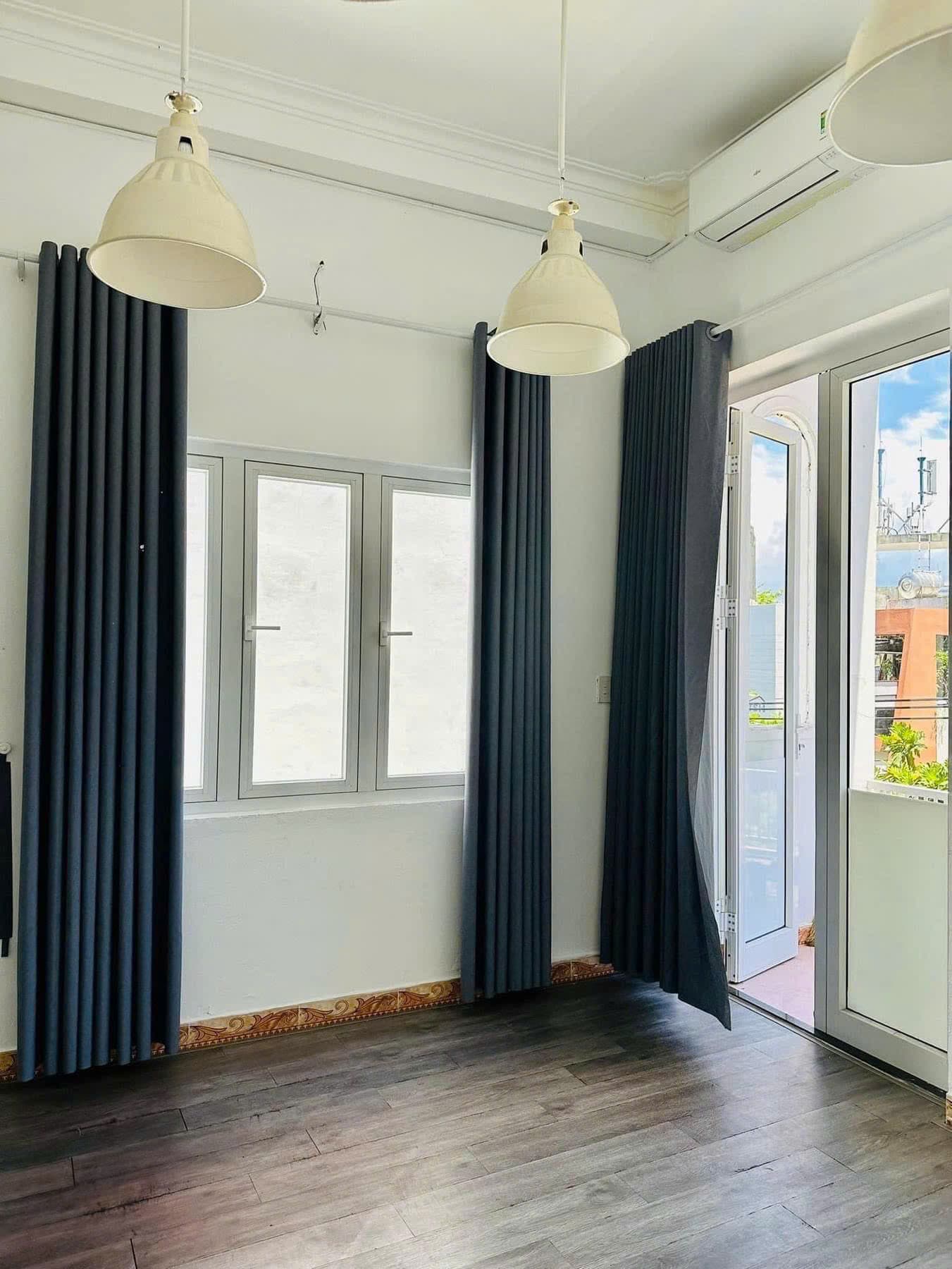 Nhà nguyên căn 4 tầng đường Trần Quý Cáp, diện tích 60m2, phù hợp cho thuê văn phòng hoặc ở - Ảnh 1