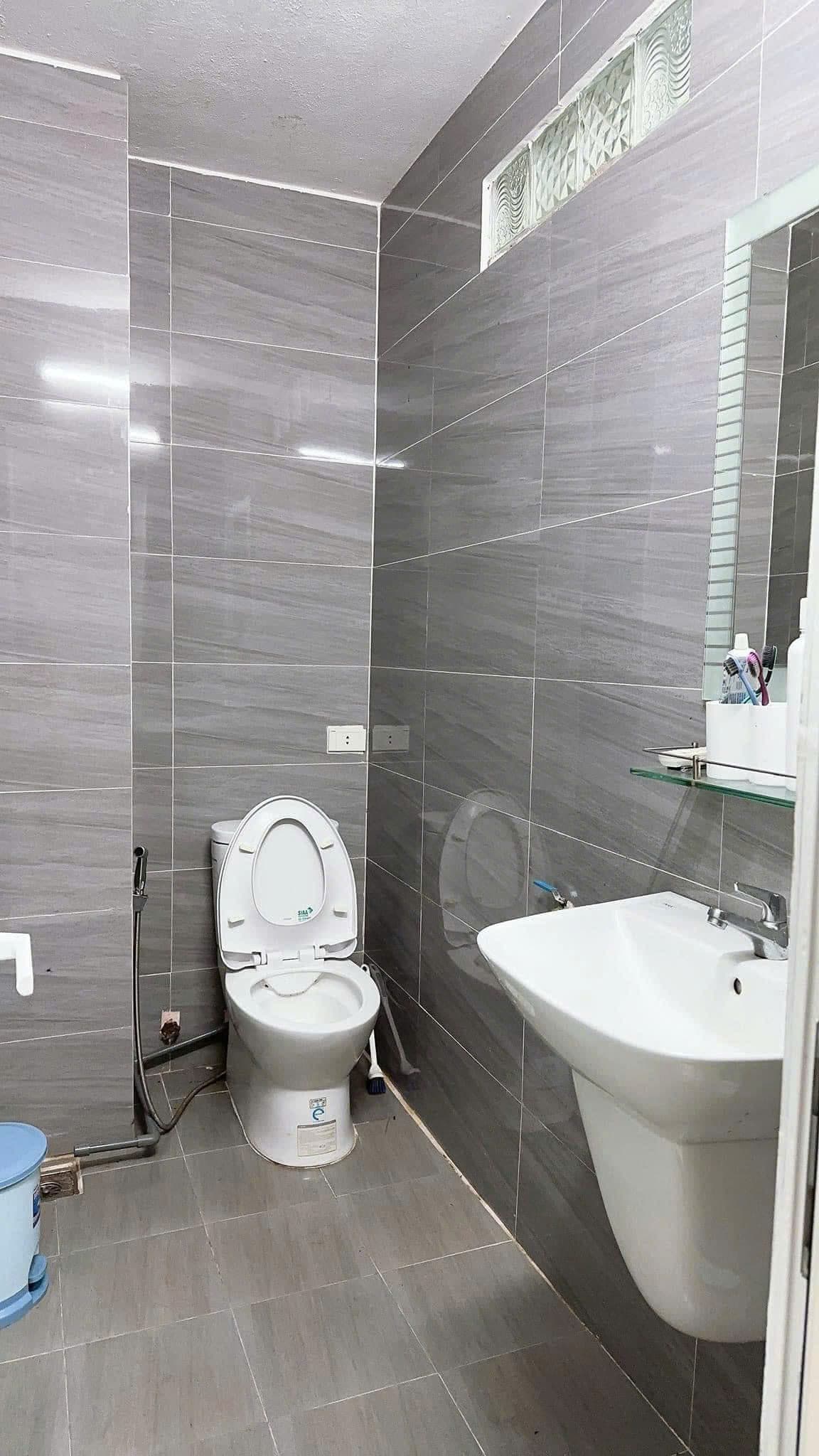 Nhà nguyên căn 4 tầng đường Trần Quý Cáp, diện tích 60m2, phù hợp cho thuê văn phòng hoặc ở - Ảnh 3