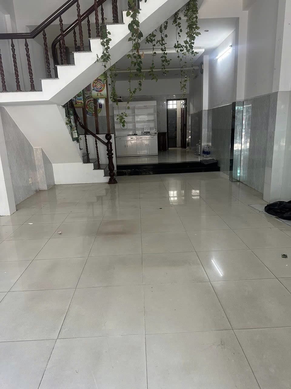 NHÀ NGUYÊN CĂN CÙ CHÍNH LAN, NGAY PHỐ CHỢ KINH DOANH - Ảnh 1