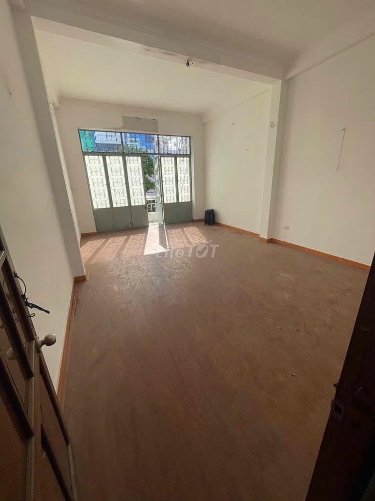 NHÀ 3 TẦNG MẶT TIỀN HÀM NGHI - PHỐ ĐIỆN TỬ ĐÀ NẴNG - Ảnh 4