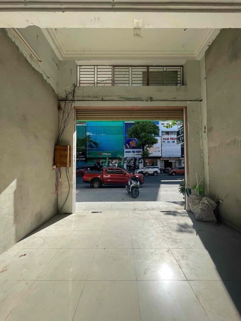 NHÀ 3 TẦNG MẶT TIỀN HÀM NGHI - PHỐ ĐIỆN TỬ ĐÀ NẴNG - Ảnh 8