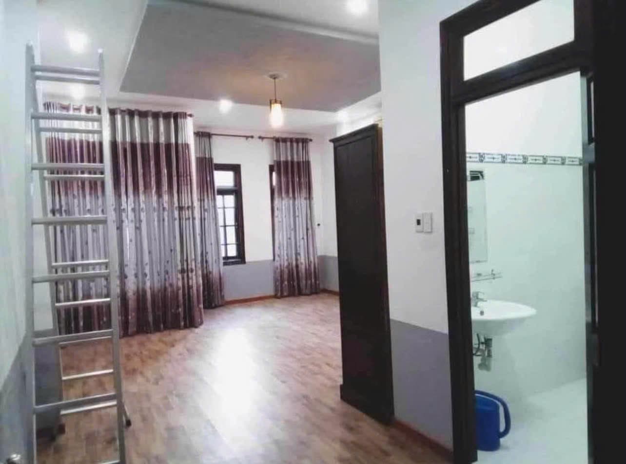 Nhà mặt tiền 3 tầng đường Thi Sách 80m2 phù hợp ở và làm văn phòng, spa, kinh doanh - Ảnh 1