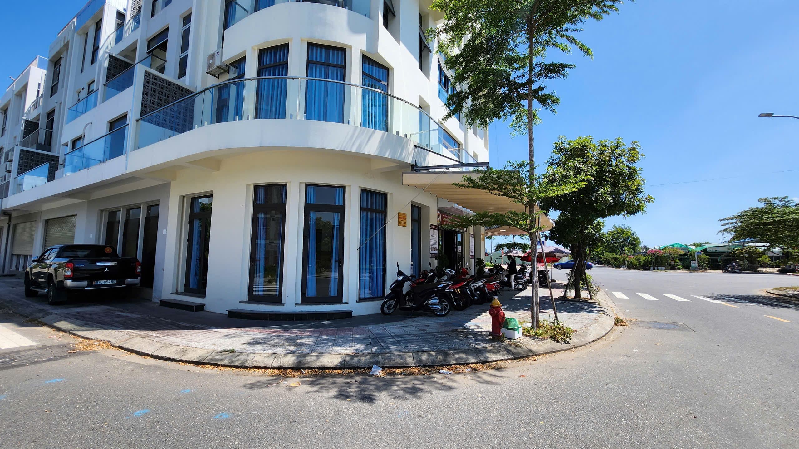 Văn phòng cho thuê nguyên tòa 4 tầng có thang máy tại Hoàng Thị Loan - Ảnh 2