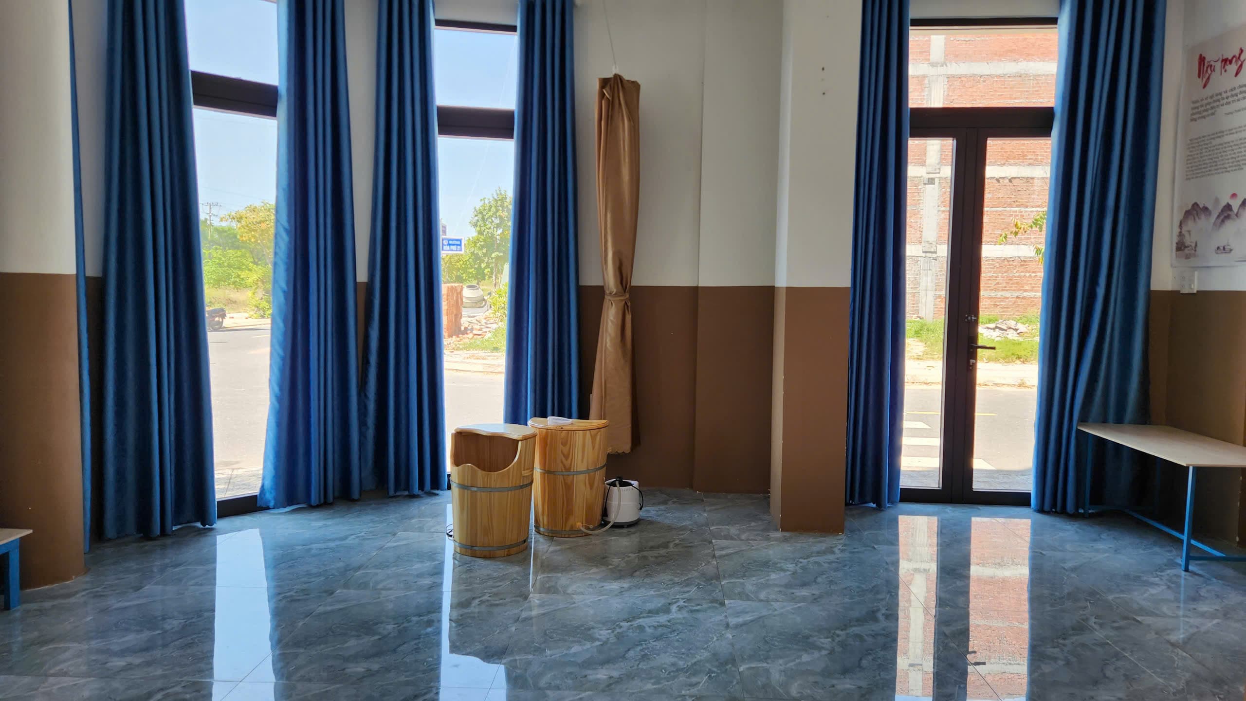 Văn phòng cho thuê nguyên tòa 4 tầng có thang máy tại Hoàng Thị Loan - Ảnh 3