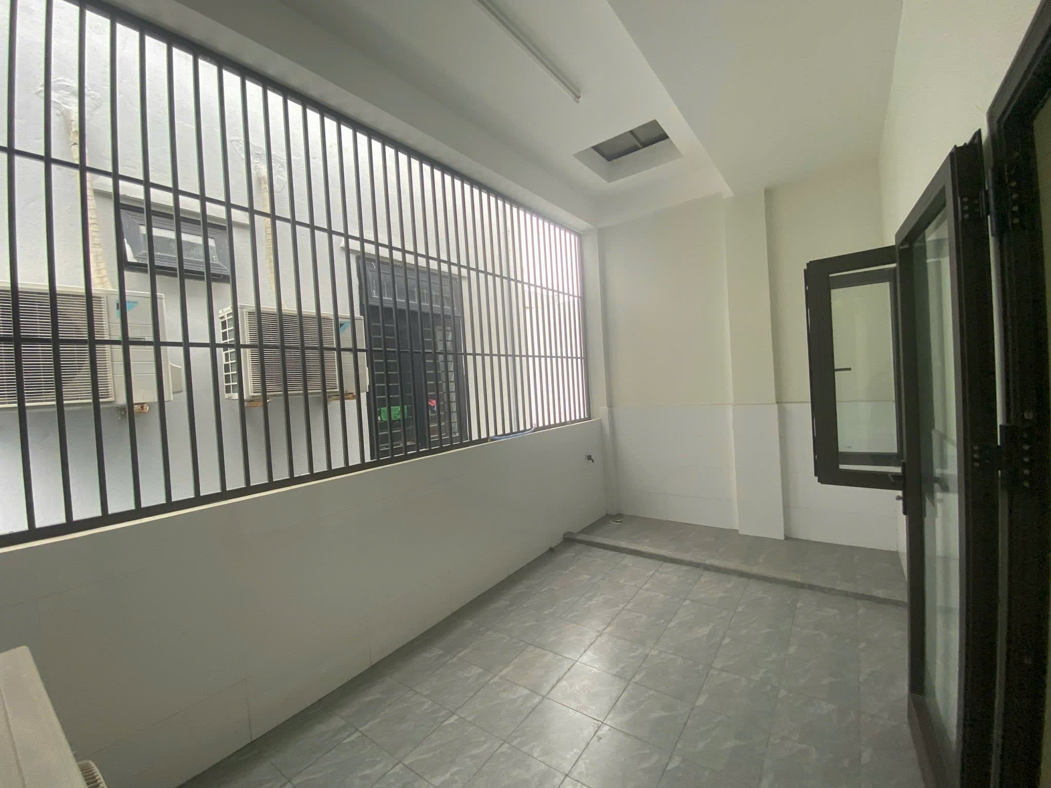 Nhà nguyên căn 3 tầng đường Nguyễn Phước Lan, diện tích 5x20m, phù hợp ở và kinh doanh - Ảnh 5