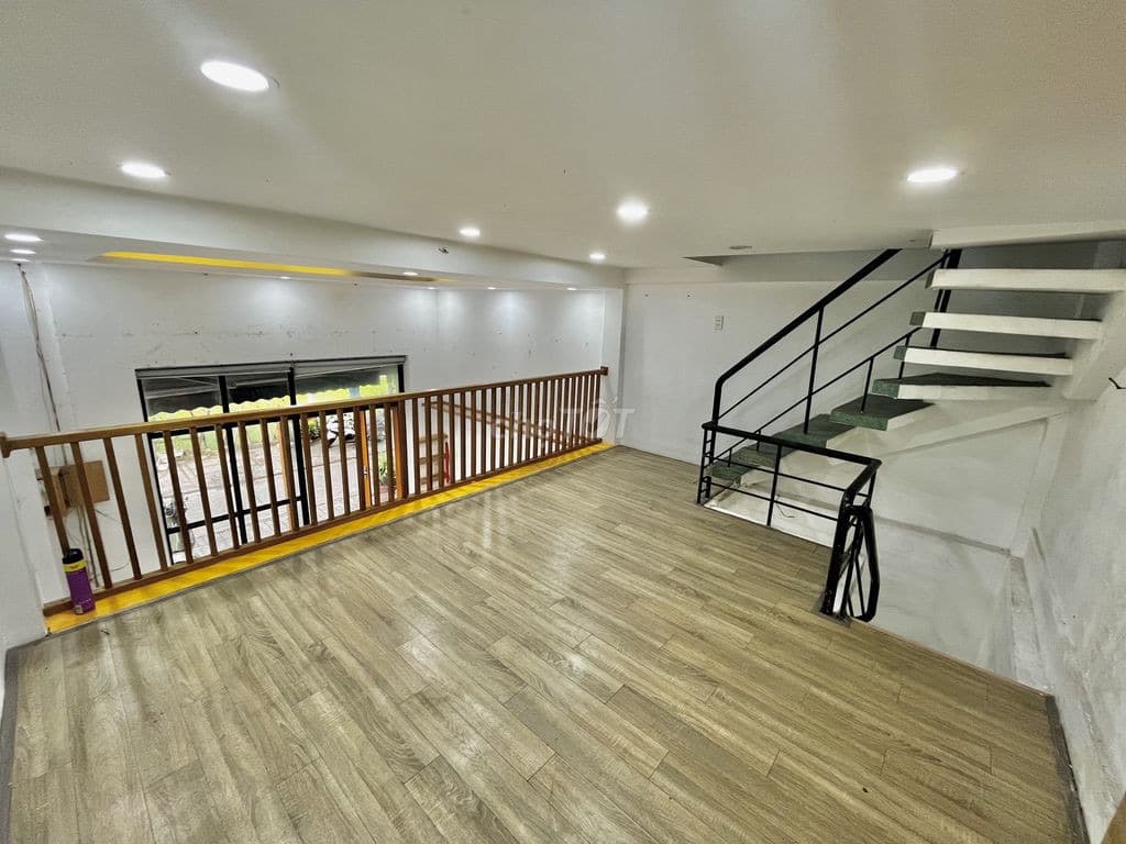 Nhà 2 tầng 1 lửng 40m2 mặt tiền 3 Tháng 2, phù hợp kinh doanh - Ảnh 4