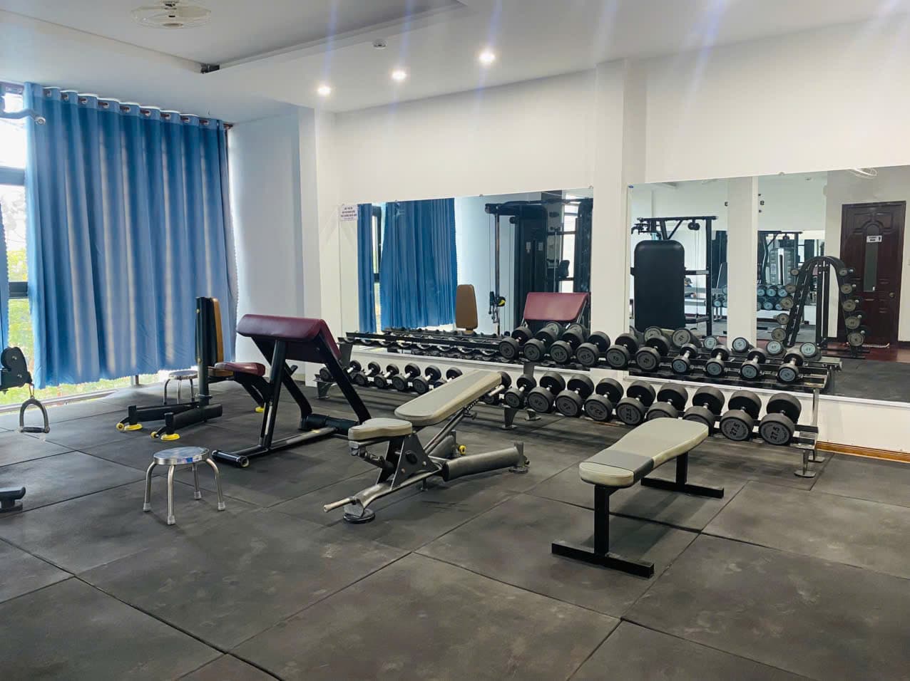 Nhà 4 tầng diện tích 200m² tại Ngô Quyền, phù hợp để ở hoặc kinh doanh - Ảnh 2