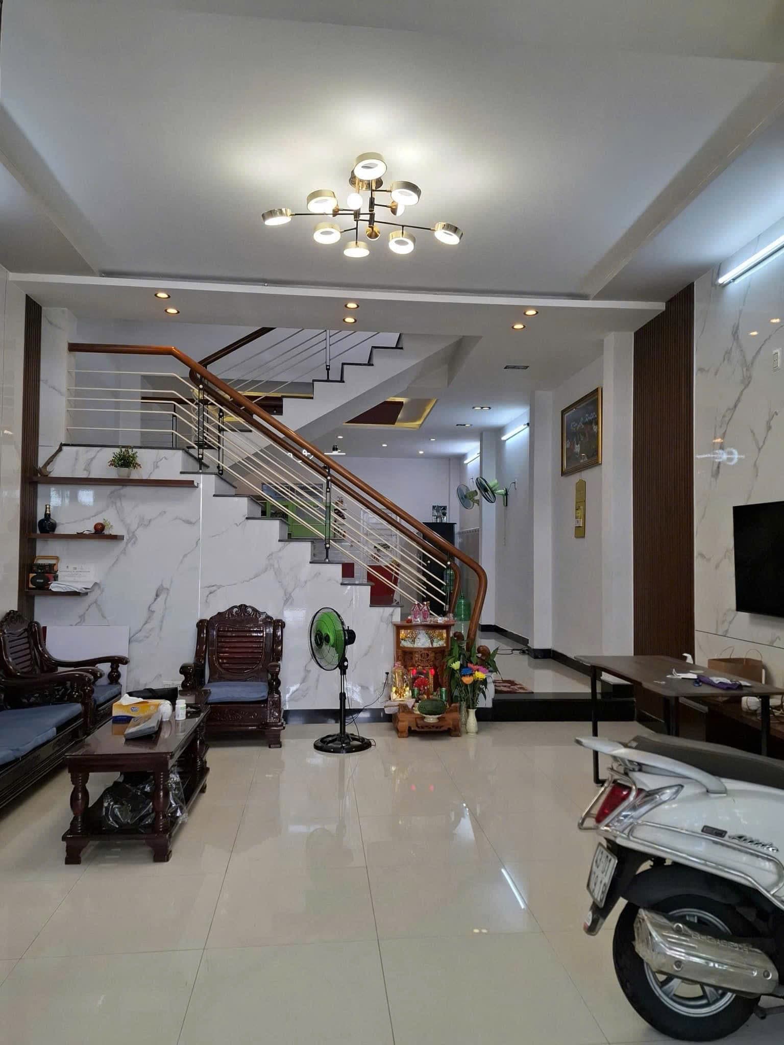 Nhà nguyên căn 2 tầng rưỡi đường Đội Cung, quận Cẩm Lệ, diện tích 75m2, phù hợp ở hoặc văn phòng - Ảnh 2