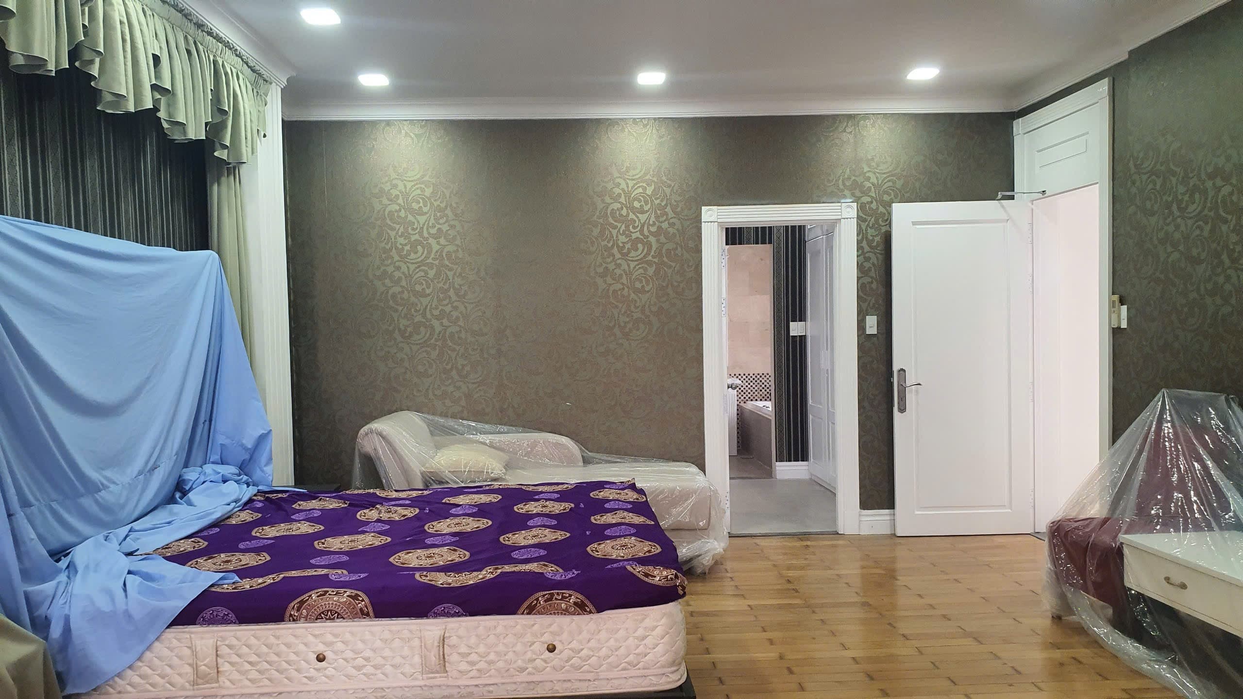 Biệt Thự sân vườn 3 tầng tại Ba Đình, diện tích rộng, phù hợp làm văn phòng hoặc trường học - Ảnh 3