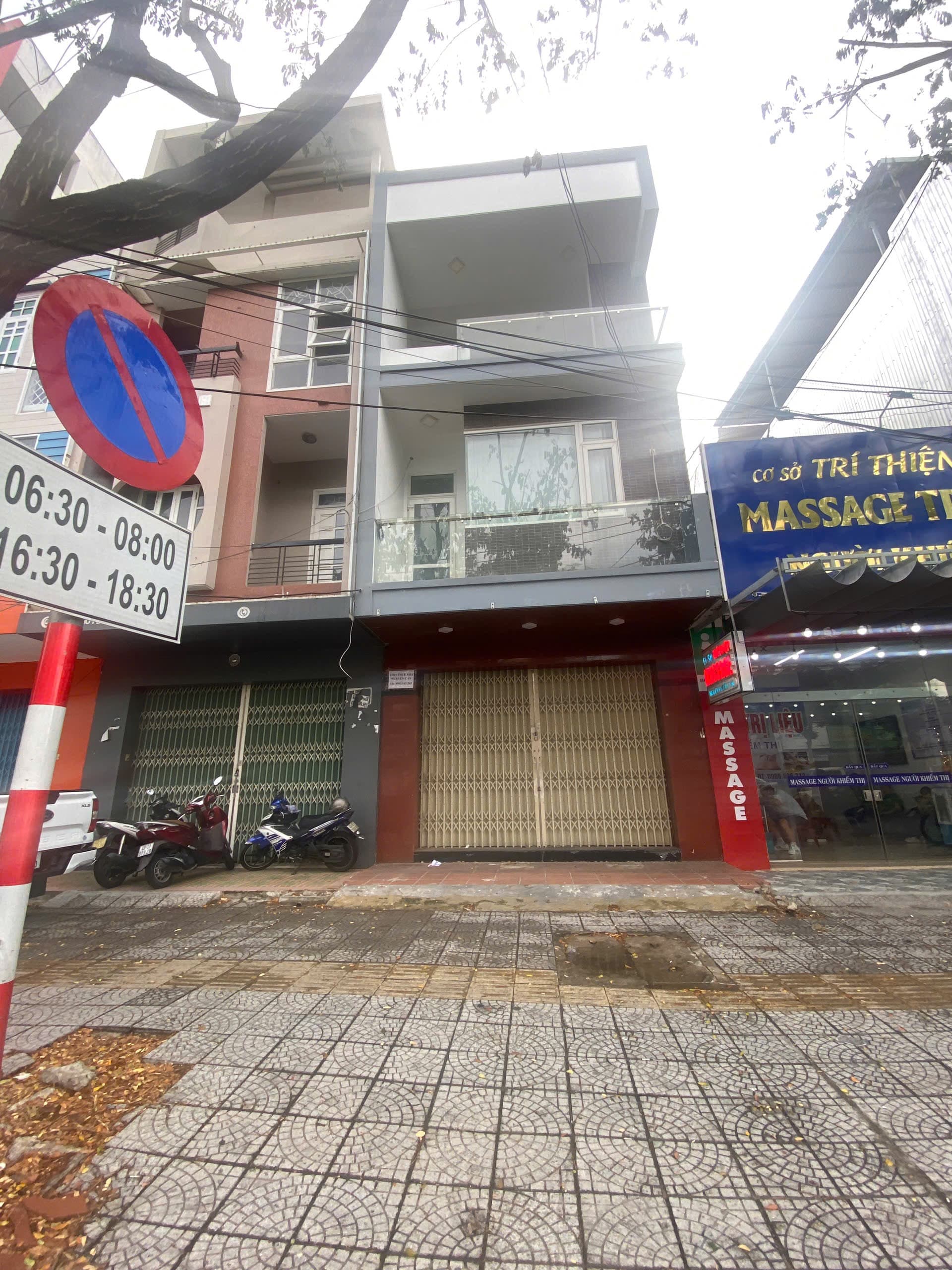 Nhà nguyên căn 3 tầng tại Nguyễn Hữu Thọ, diện tích 120m2, phù hợp để ở và kinh doanh - Ảnh 1