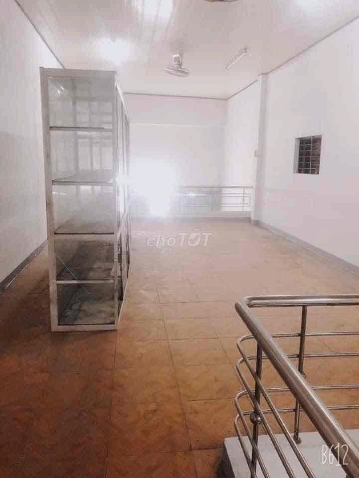 Mặt bằng kinh doanh 2 tầng 180m2 đường Tôn Đức Thắng, phù hợp mở công ty văn phòng - Ảnh 2