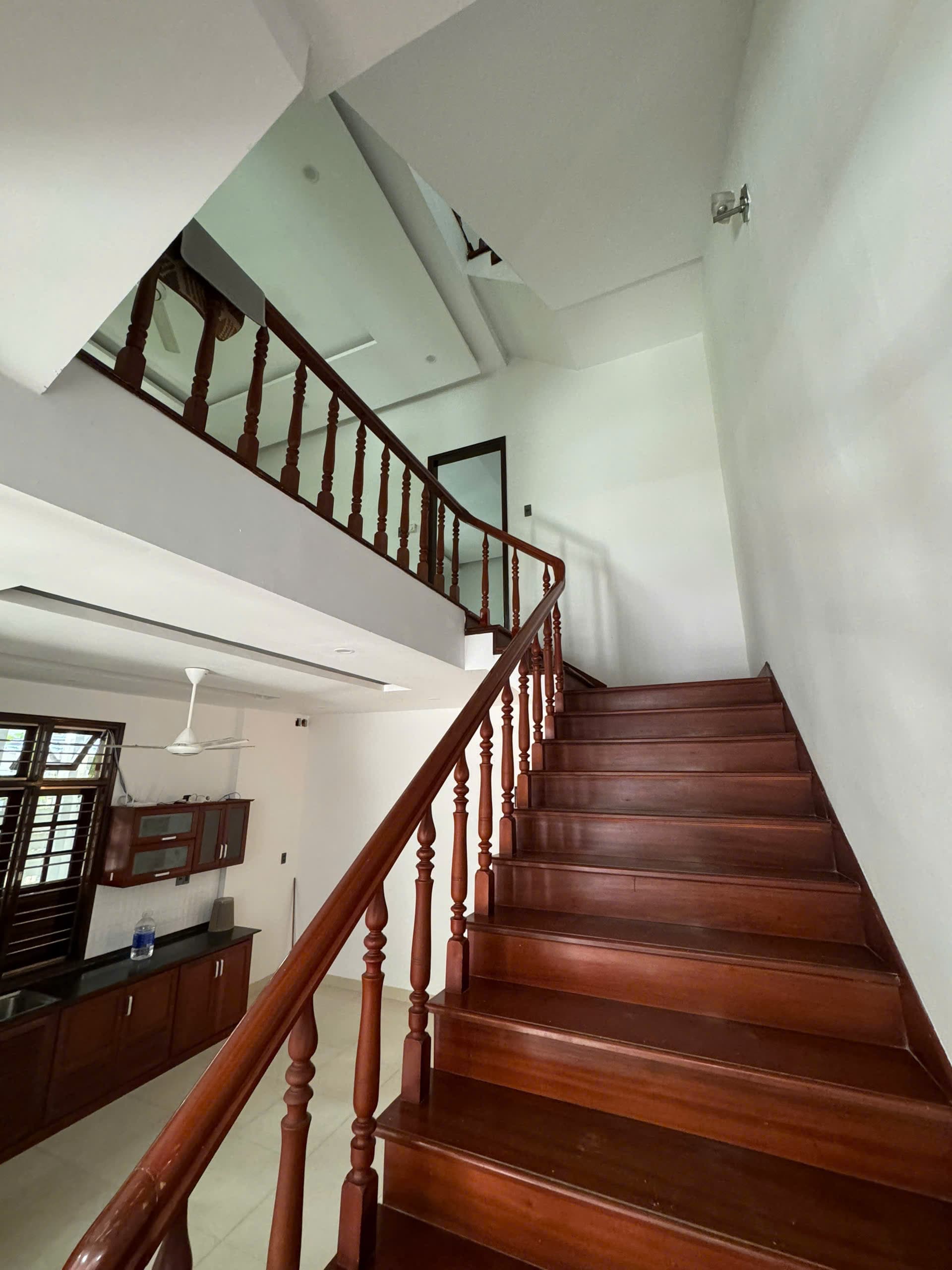 Nhà nguyên căn 3 tầng đường Hoàng Xuân Nhị, diện tích 117m2, cho thuê làm nhà ở - Ảnh 2