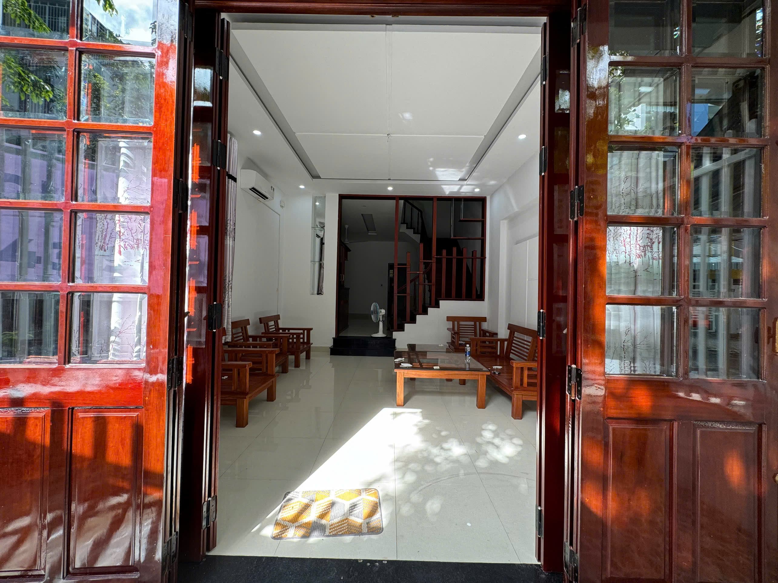 Nhà nguyên căn 3 tầng đường Hoàng Xuân Nhị, diện tích 117m2, cho thuê làm nhà ở - Ảnh 6