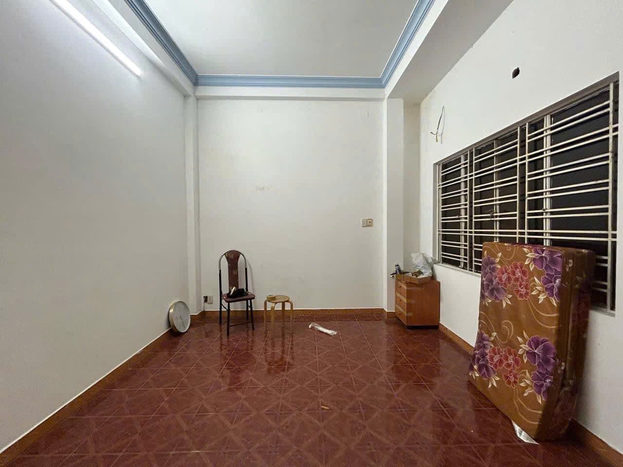 Nhà nguyên căn 3 phòng ngủ tại Nguyễn Du, Hải Châu, diện tích 75m², phù hợp ở và kinh doanh - Ảnh 4