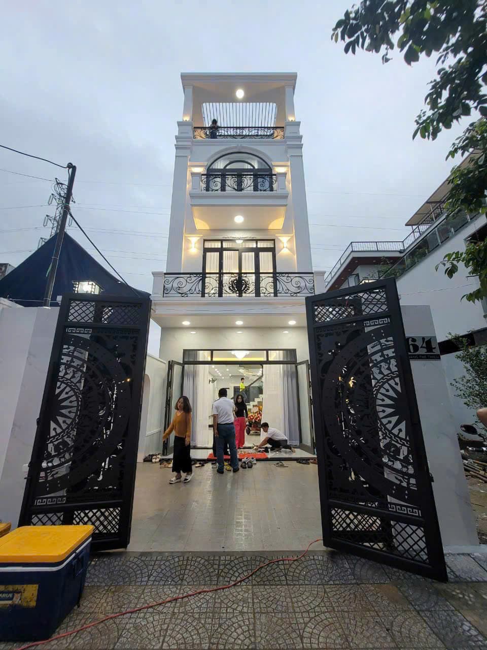 Nhà nguyên căn 4 tầng đường Hoàng Thế Thiện, diện tích 120m2, phù hợp ở và kinh doanh - Ảnh 1