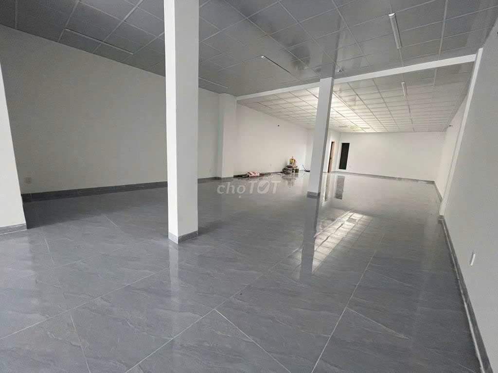 Mặt bằng kinh doanh trống suốt tầng 1 đường Phan Đăng Lưu, diện tích 170m2 - Ảnh 1