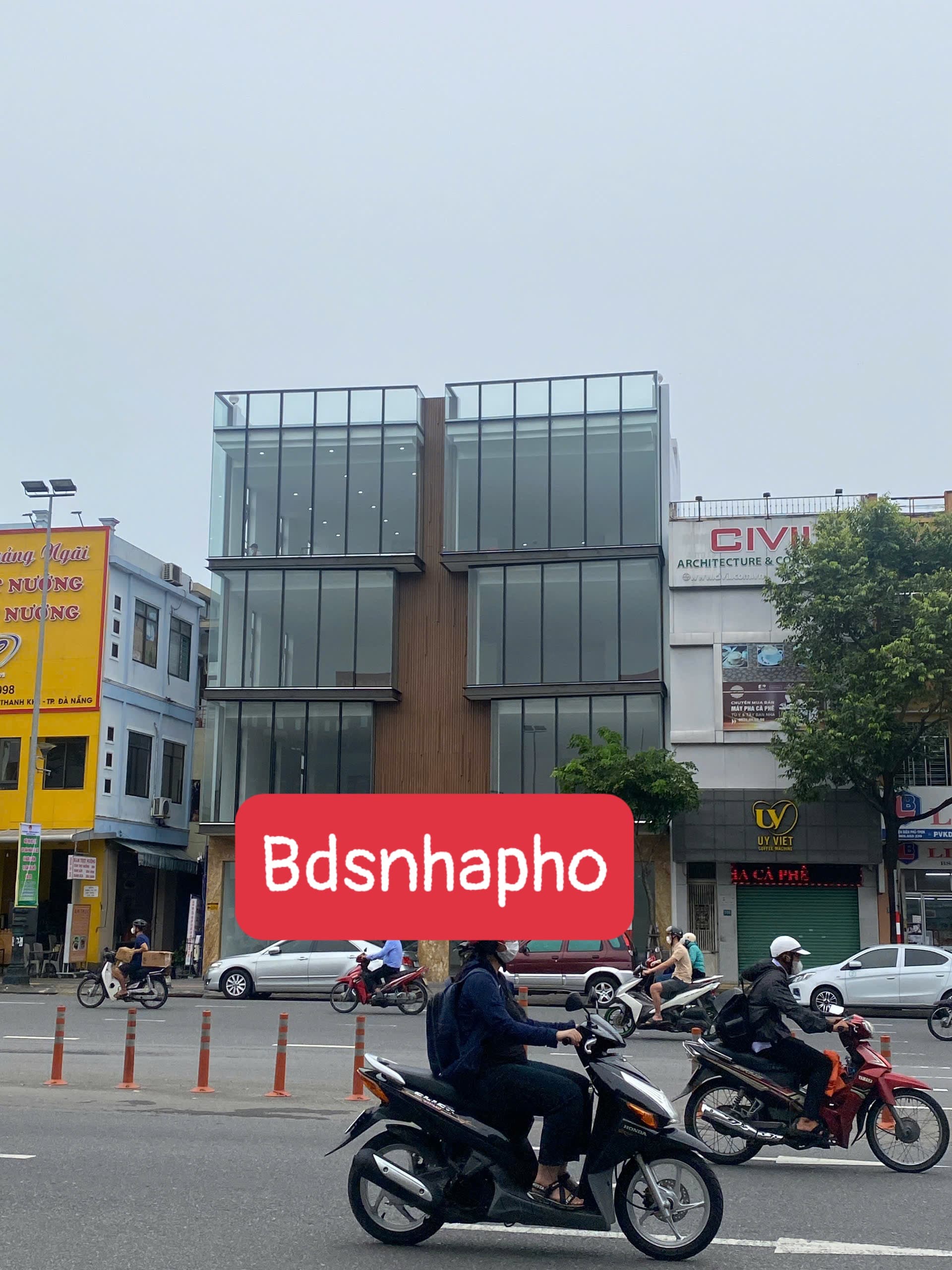 Nhà 4 tầng có thang máy tại Điện Biên Phủ, diện tích rộng, các tầng trống suốt - Ảnh 1