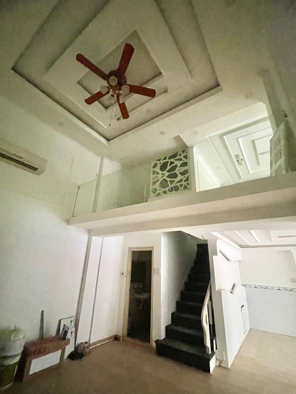 Nhà hình chữ L 3 tầng diện tích 165m2 tại Lê Duẩn, mỗi tầng có toilet riêng - Ảnh 4