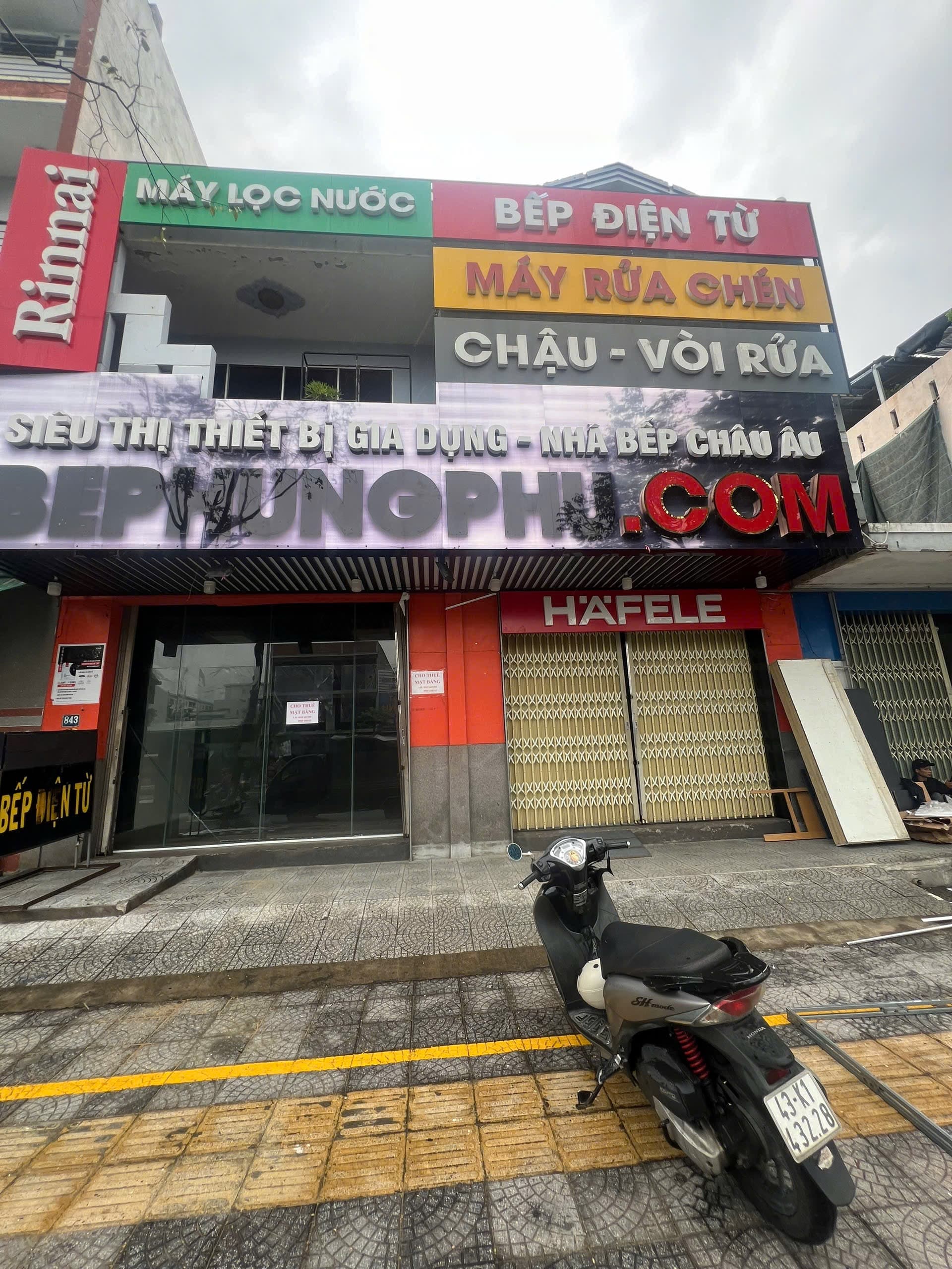 Mặt bằng kinh doanh mặt tiền 10m sâu 15m tại Nguyễn Hữu Thọ, có phòng kho phía sau - Ảnh 1