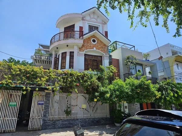 Nhà nguyên căn 3 tầng đường Lê Quang Sung, diện tích 140m2, phù hợp ở và kinh doanh - Ảnh 1