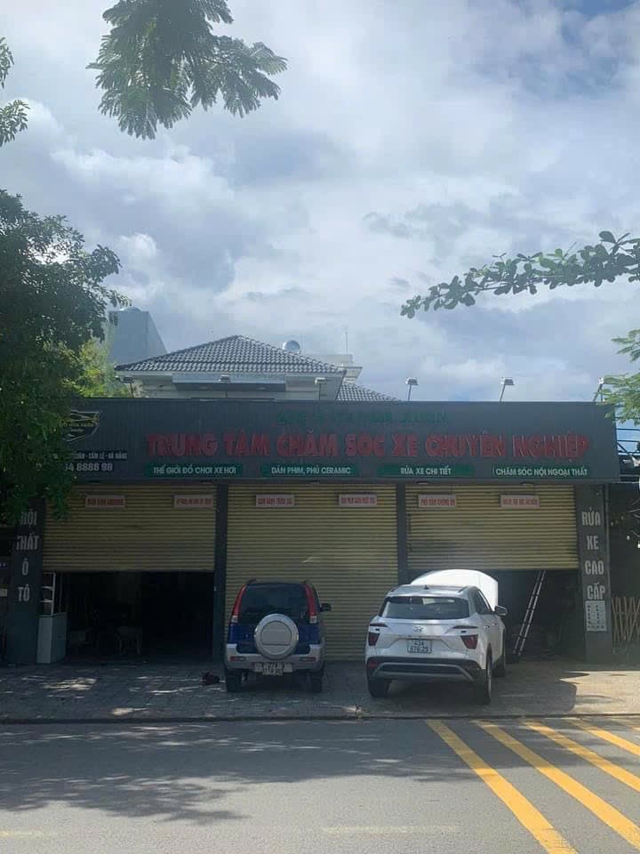 Nhà ở 2 tầng tại đường Đinh Gia Trinh, diện tích 300m2, có sân vườn - Ảnh 1