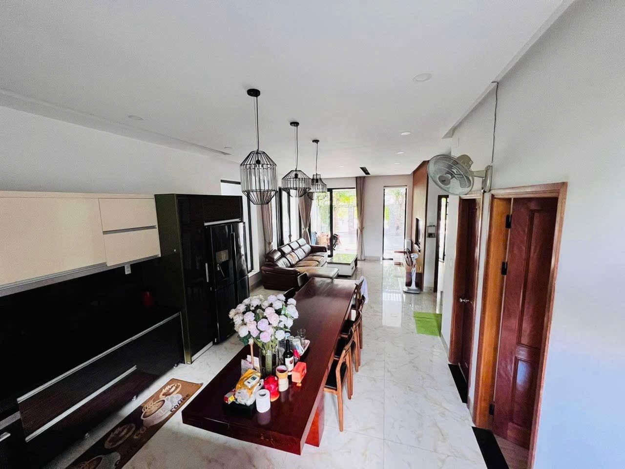 Nhà nguyên căn 7 phòng tại Đỗ Đăng Đệ, Cẩm Lệ, diện tích đất 240m2, phù hợp cho thuê dài hạn - Ảnh 1