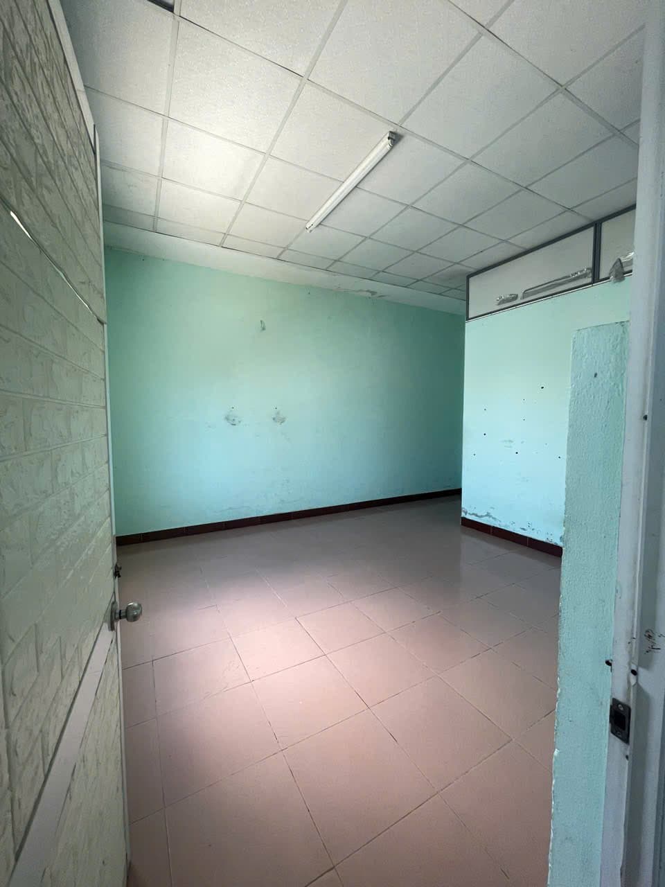 Nhà nguyên căn 3 tầng trống suốt tại Phan Thanh - Ảnh 6