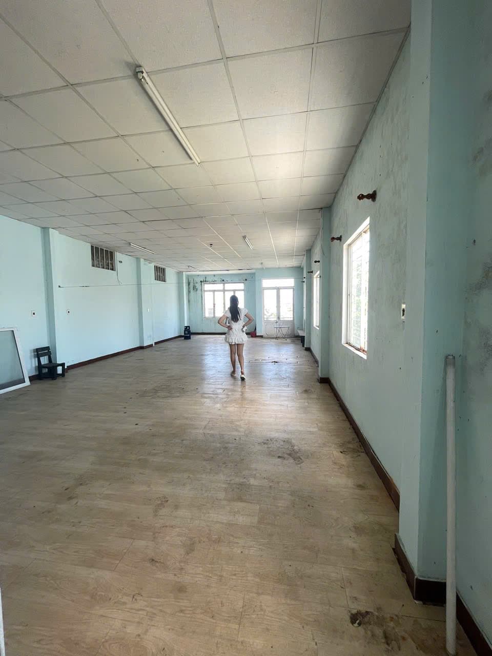 Nhà nguyên căn 3 tầng trống suốt tại Phan Thanh - Ảnh 10