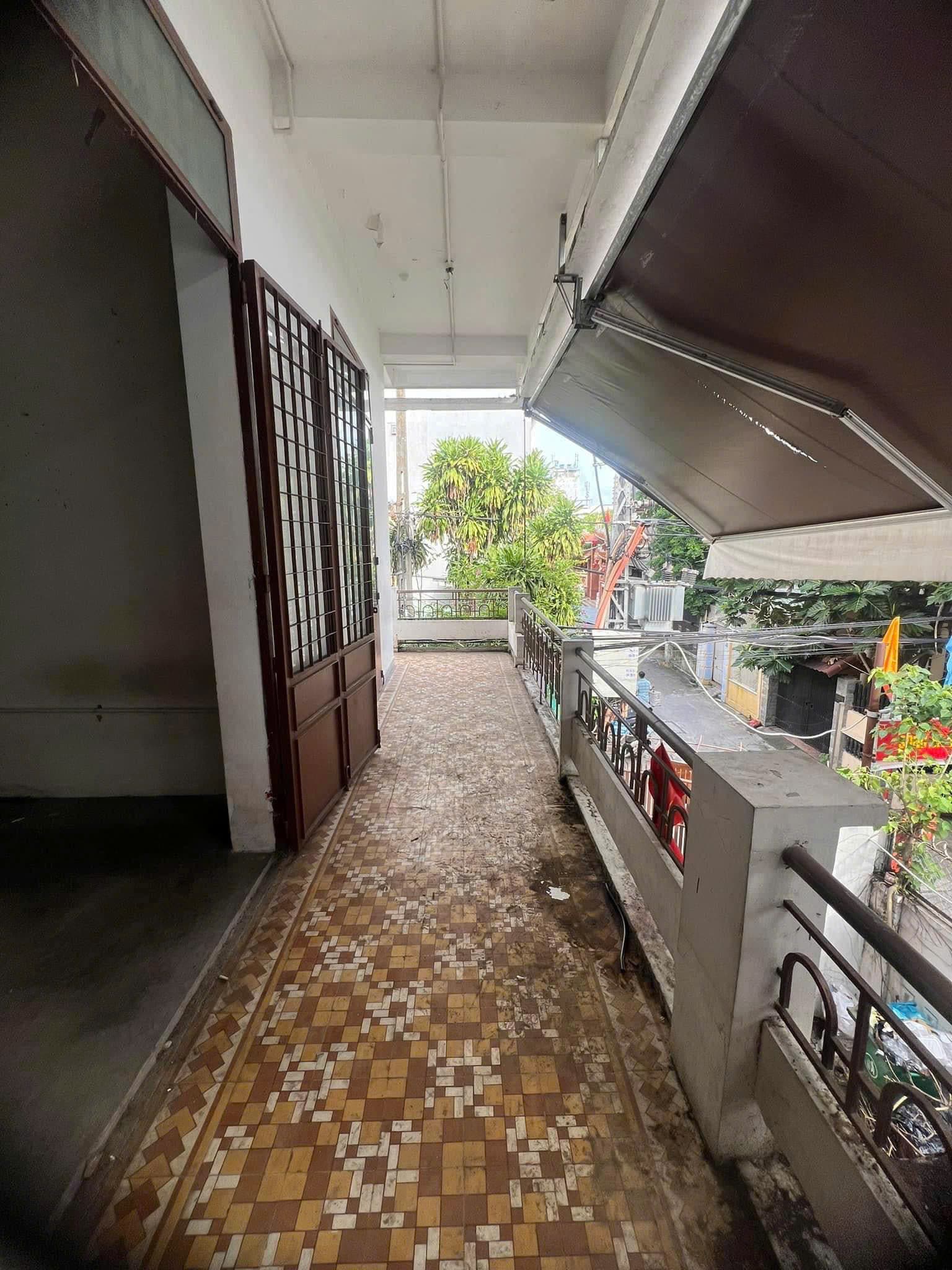 Nhà nguyên căn 2 tầng kiệt ô tô đường Hoàng Diệu - Ảnh 5