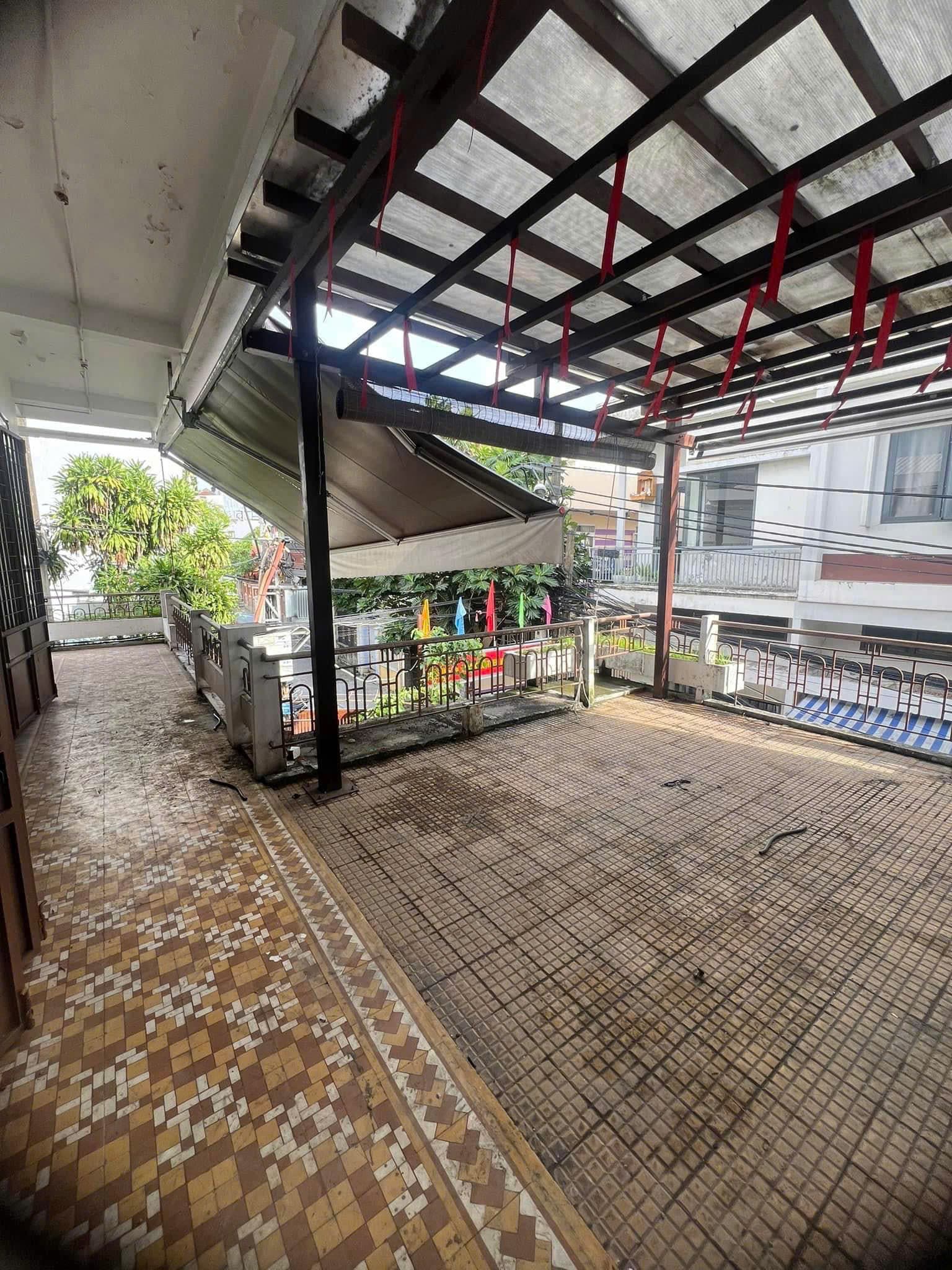 Nhà nguyên căn 2 tầng kiệt ô tô đường Hoàng Diệu - Ảnh 6