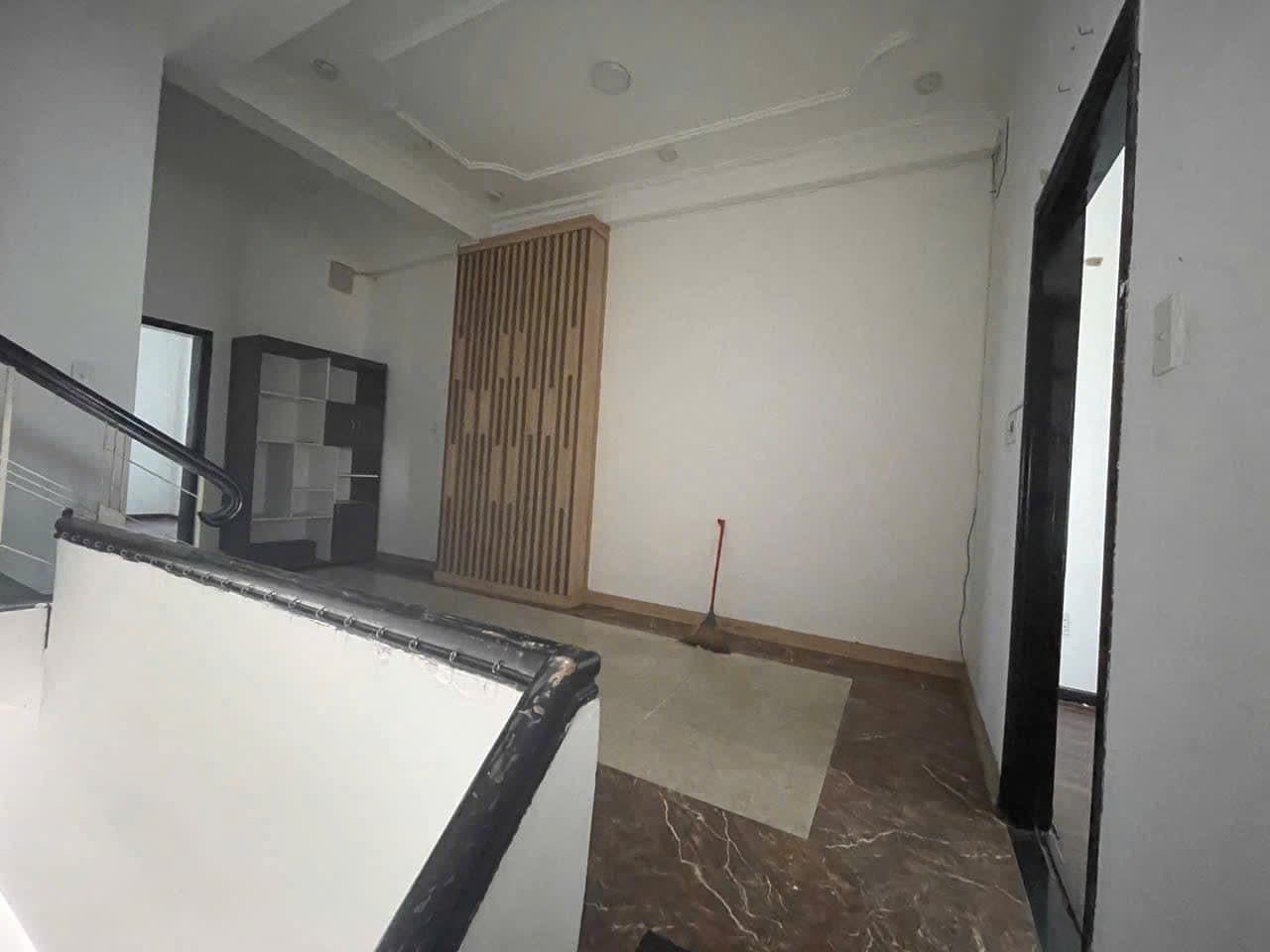 Nhà nguyên căn 5 tầng đường 2 tháng 9, phù hợp để ở hoặc kinh doanh gần cv Apec, Cầu Rồng - Ảnh 5