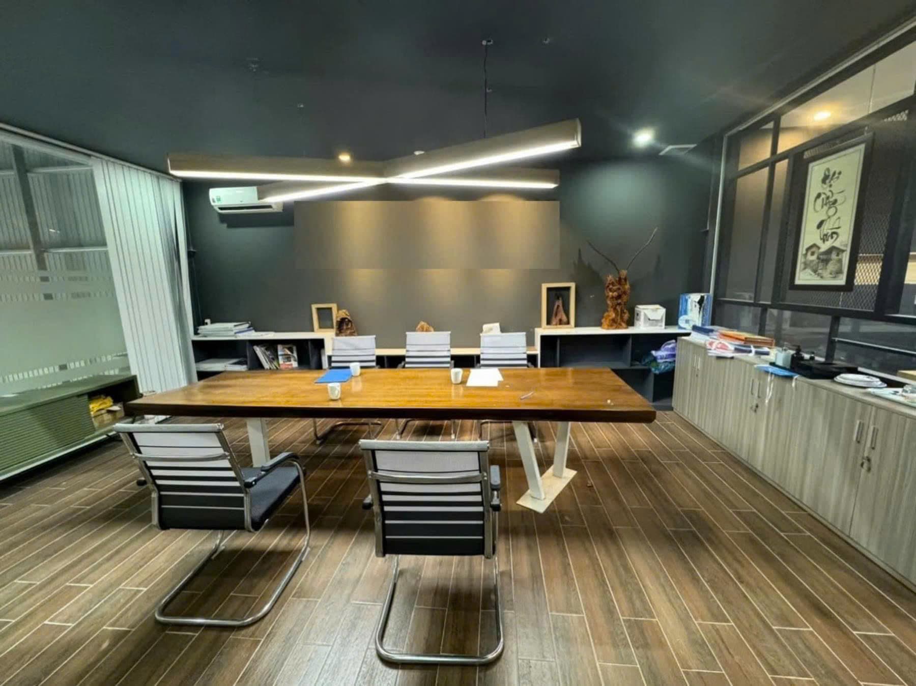 Mặt bằng kinh doanh 200m2 có gác lửng, ngang 10m, phù hợp thuê dài hạn - Ảnh 4