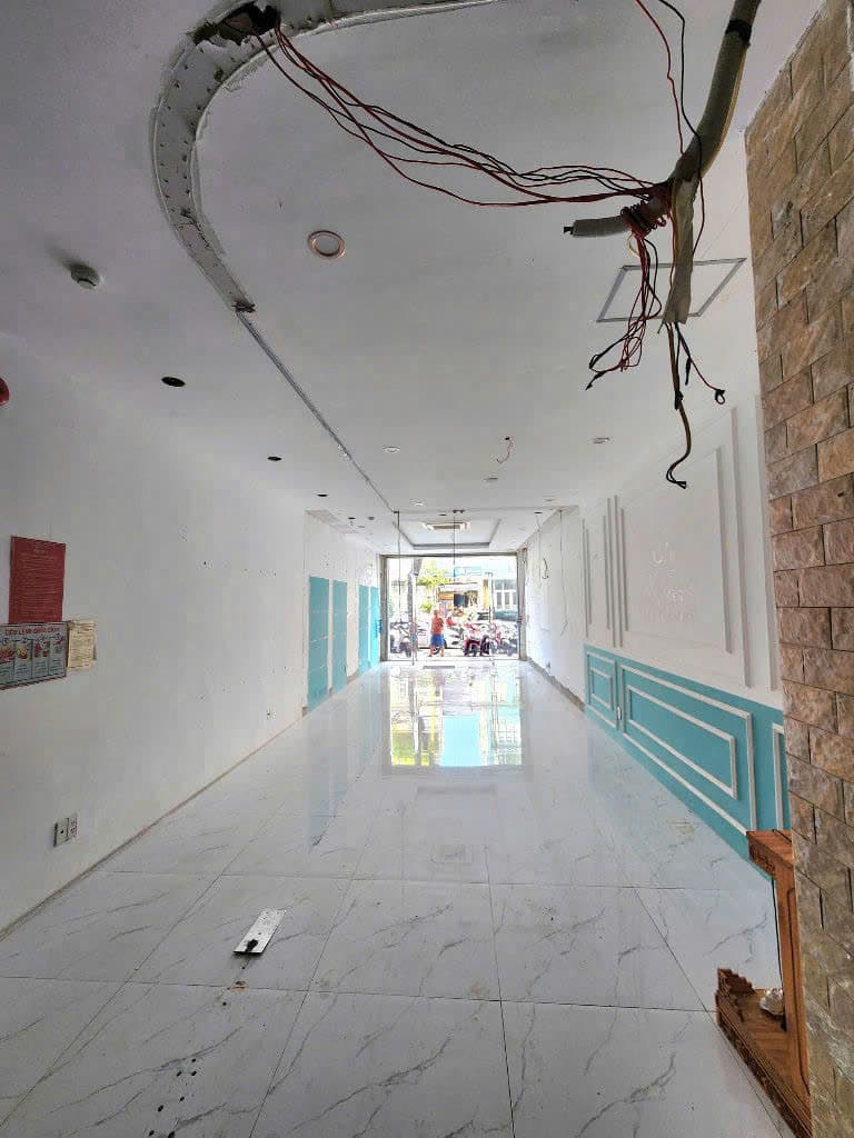 Văn phòng 80m2 có thang máy, điều hòa trung tâm, phù hợp công ty văn phòng nha khoa - Ảnh 3