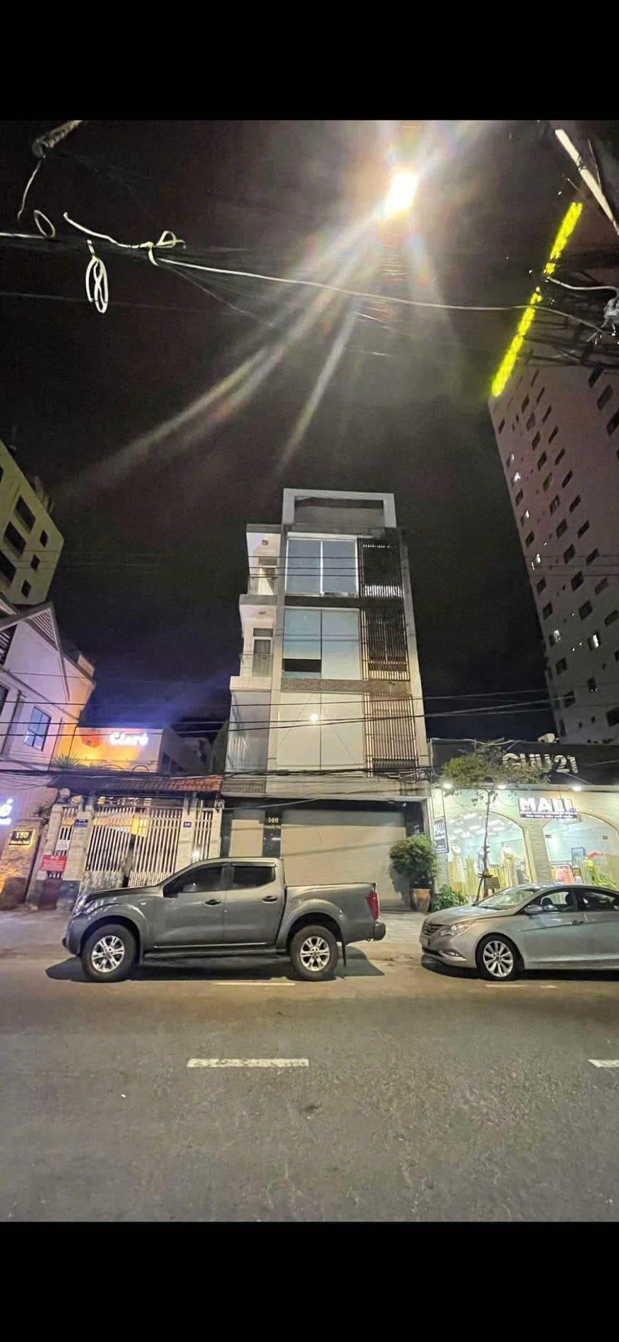 Nhà 5 tầng có thang máy, diện tích 141m2, phù hợp làm văn phòng hoặc để xe tại Phan Châu Trinh - Ảnh 1