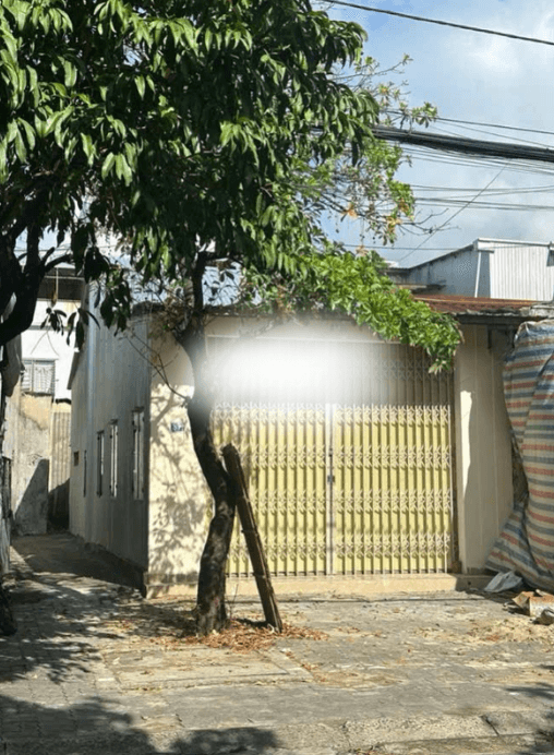 Nhà nguyên căn cấp 4 102m2 2 mặt tiền phù hợp kinh doanh ẩm thực và siêu thị mini - Ảnh 2