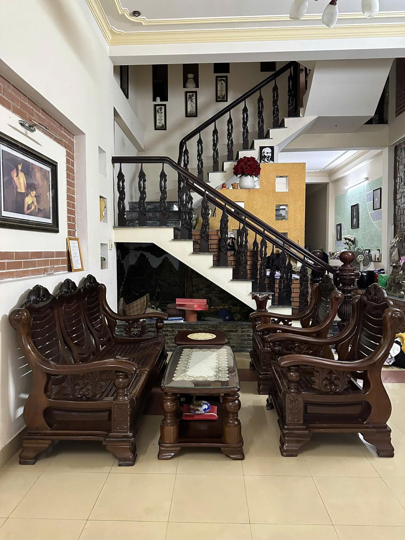 Nhà nguyên căn 3 tầng đường Đặng Dung - Ảnh 3