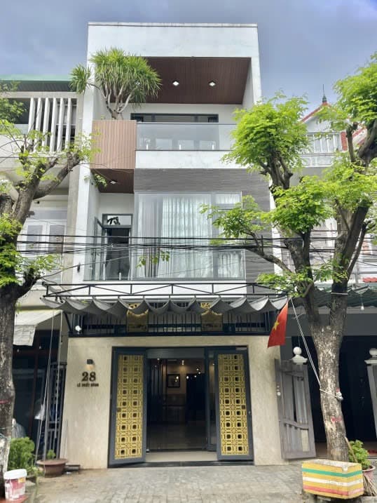 NHÀ NGUYÊN CĂN 3 TẦNG ĐƯỜNG LÊ THIẾT HÙNG, PHÙ HỢP Ở VÀ KINH DOANH - Ảnh 1