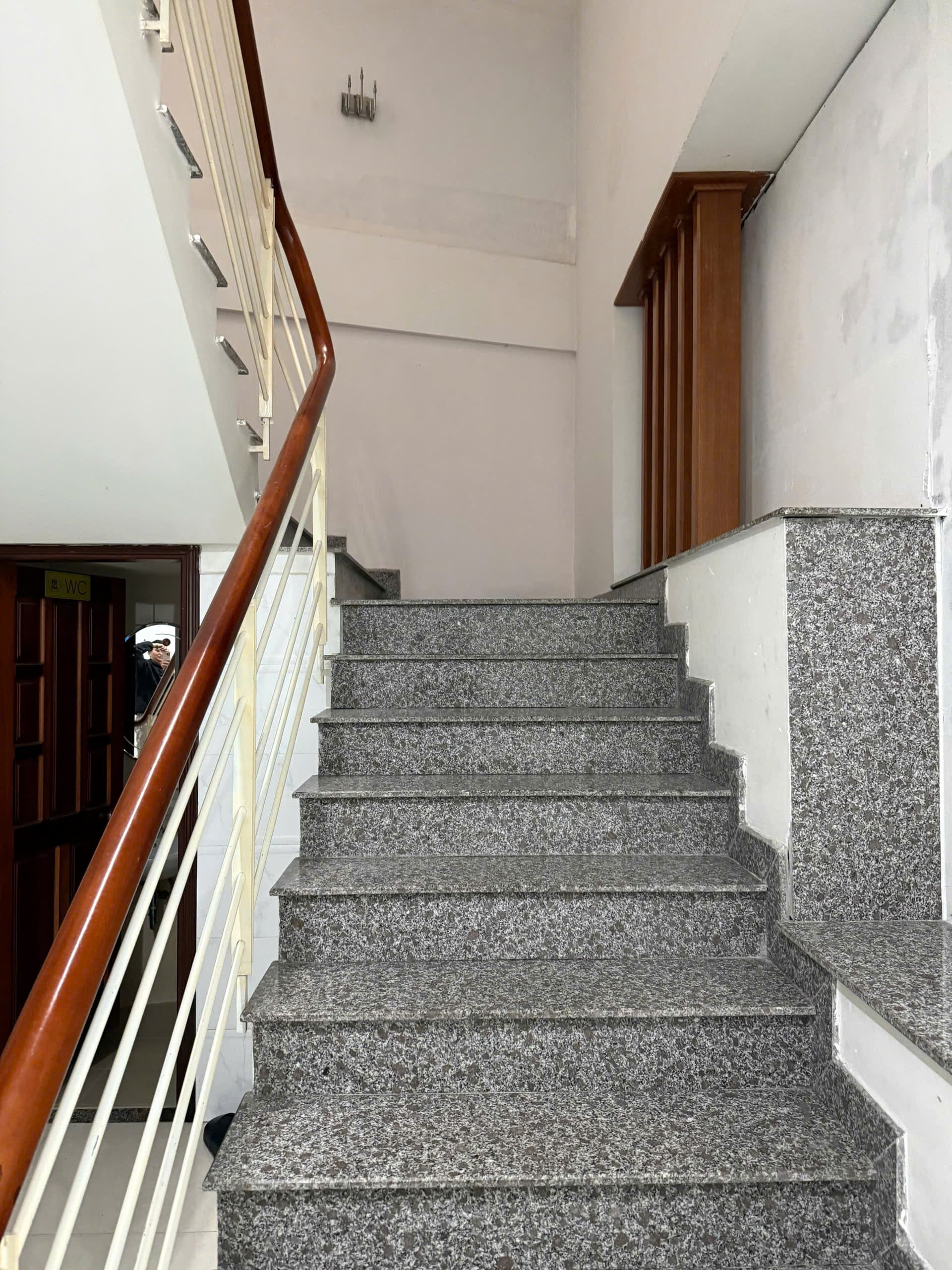 Nhà nguyên căn 3 tầng đường Nguyễn Tri Phương - Ảnh 9