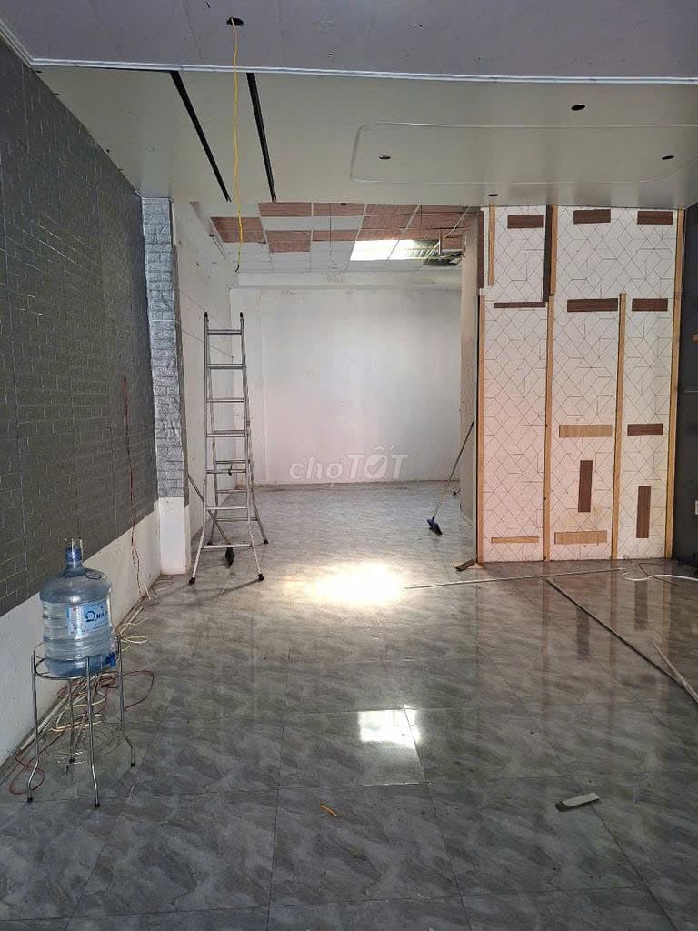 Nhà nguyên căn cấp 4 trống suốt tại Nguyễn Phước Lan - Ảnh 3