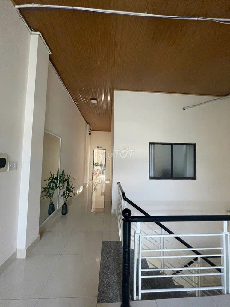 Văn phòng 180m2 x 2 tầng đường Trần Văn Trà, Cẩm Lệ, có phòng làm việc riêng - Ảnh 2