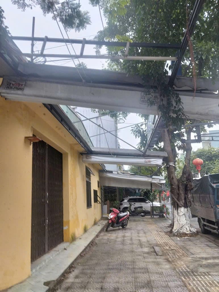 Mặt bằng kinh doanh hơn 100m2 tại Khúc Hạo góc 2 mặt tiền kd tất cả kể ăn uống - Ảnh 4