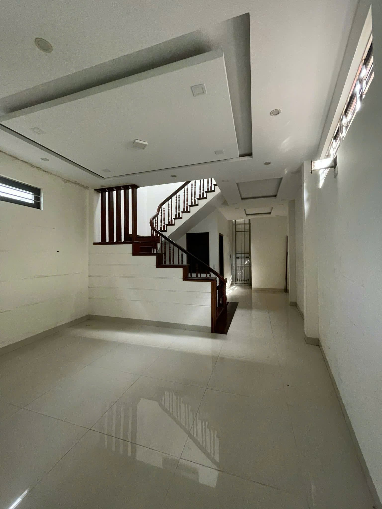 Nhà nguyên căn HOÀNG HOA THÁM 3 tầng, diện tích 72m2, phù hợp kinh doanh - Ảnh 3