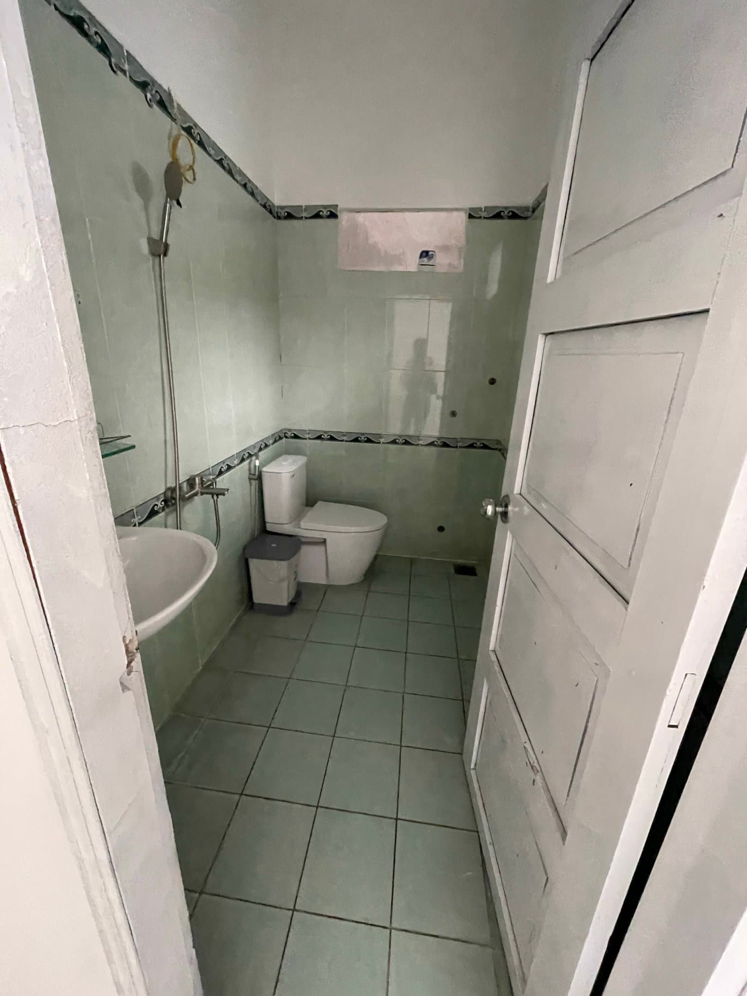 Nhà nguyên căn 3 tầng diện tích 130m2, phù hợp làm văn phòng hoặc kinh doanh Nguyễn Tri Phương ngay ngã 4 Nguyễn Văn Linh - Ảnh 5