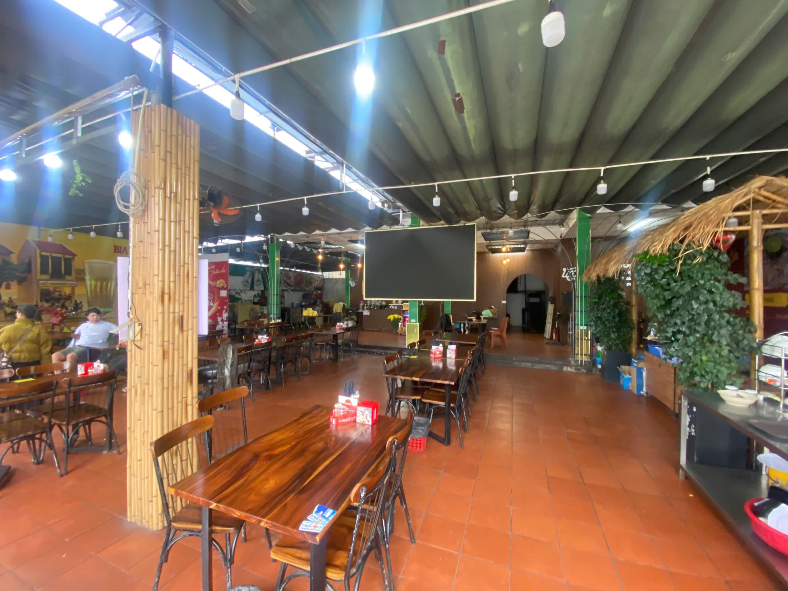 Nhà hàng cao cấp 2 tầng diện tích 400m2 phù hợp kinh doanh ăn uống - Ảnh 2