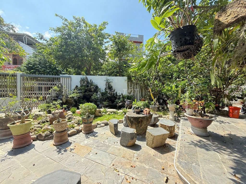 Mặt bằng sân vườn 230m2 3 mặt tiền Nguyễn Khuyến, phù hợp kinh doanh cafe và văn phòng - Ảnh 2