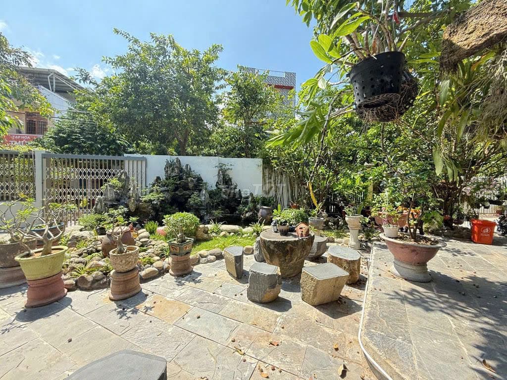 Mặt bằng sân vườn 230m2 3 mặt tiền Nguyễn Khuyến, phù hợp kinh doanh cafe và văn phòng - Ảnh 3